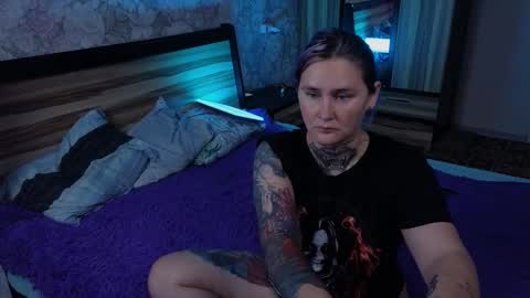 Emmy Bright     50  online show from September 13, 6:21 pm