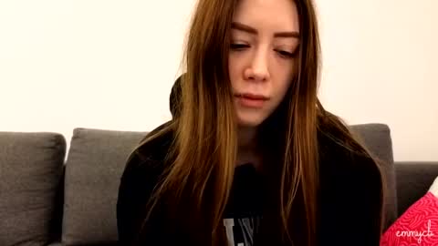 Em online show from March 23, 3:06 pm