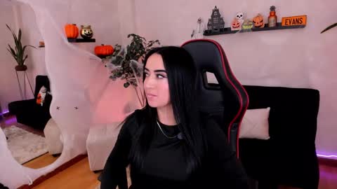 Emmy Evans  online show from October 14, 7:39 pm