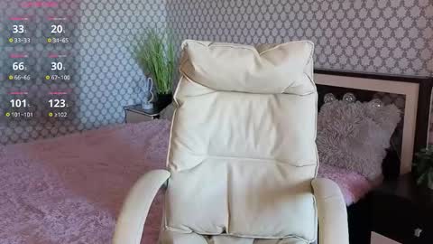 Emma online show from September 22, 9:13 am