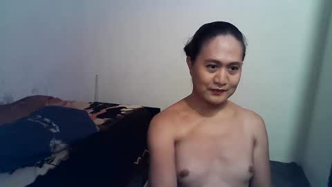 Snapshot of emoterah123smile chatting on March 6, 2:08 pm Emotera online show from March 6, 2:08 pm