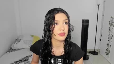 Emperatriz online show from December 1, 5:44 pm