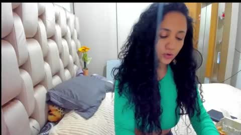 emperatriztapia online show from January 13, 3:01 am