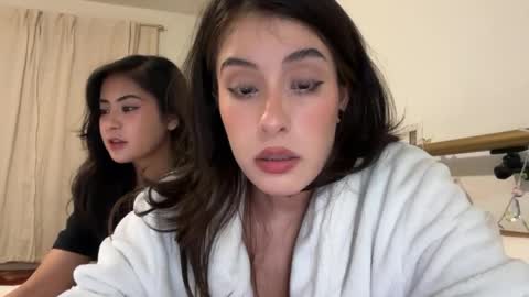 empressmonaa online show from March 6, 1:59 am