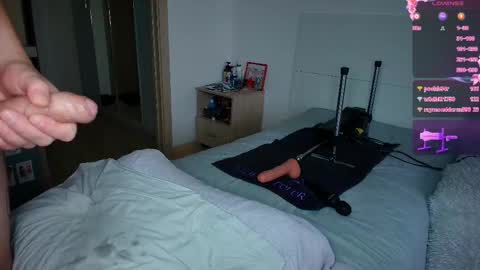 emptyhunters online show from September 23, 5:12 am