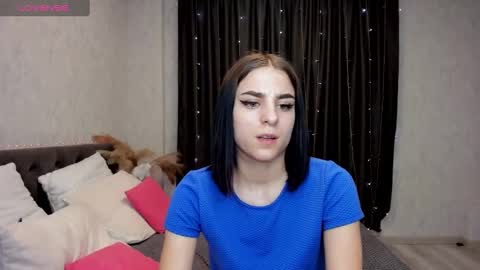 Snapshot of emy__angel chatting on January 3, 6:55 am emy__angel online show from January 3, 6:55 am