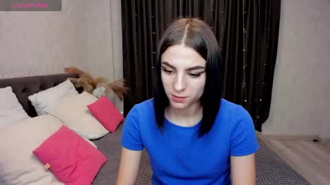 Snapshot of emy__angel chatting on January 3, 3:49 am emy__angel online show from January 3, 3:49 am
