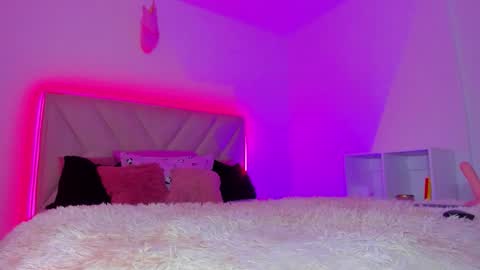 Emy online show from October 30, 2:45 am