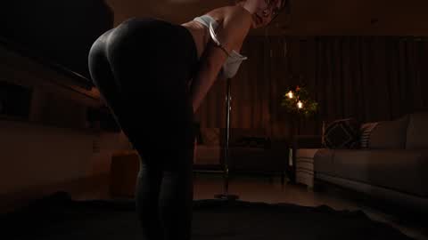 Eimi3 online show from September 9, 8:20 pm