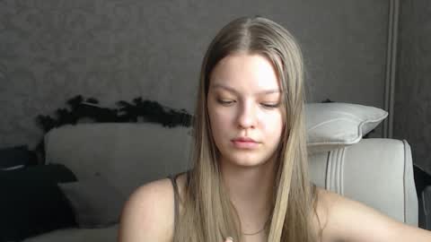 EmySway online show from January 31, 6:14 pm