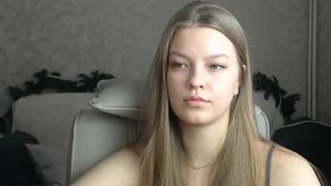 EmySway online show from January 31, 4:36 am