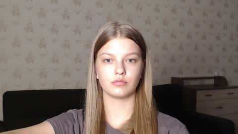 EmySway online show from December 2, 3:09 pm