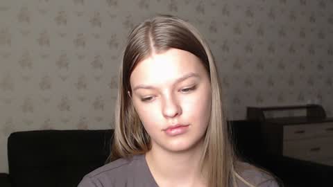 EmySway online show from December 12, 7:48 pm