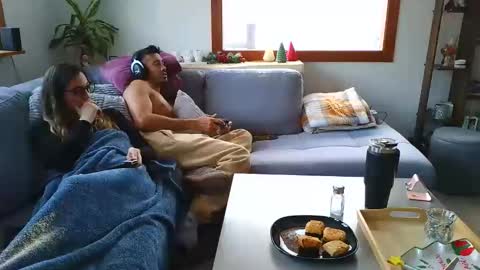 emyxxl online show from December 14, 8:04 pm