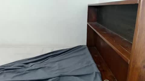 Snapshot of enchantress_nica69x chatting on December 3, 1:27 pm Nica online show from December 3, 1:27 pm