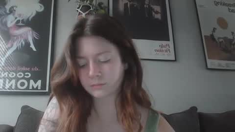 endlessly evie online show from September 19, 9:51 pm