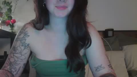 endlessly evie online show from January 17, 5:21 am