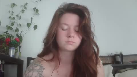 endlessly evie online show from March 3, 11:24 pm