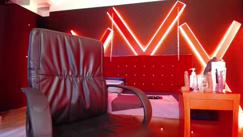 Engel online show from October 17, 11:47 am