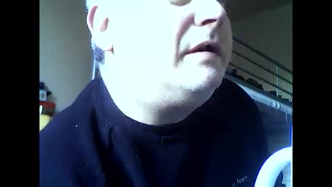 englishguysurrey online show from April 2, 6:32 am