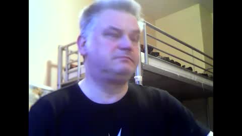 englishguysurrey online show from January 1, 8:45 am