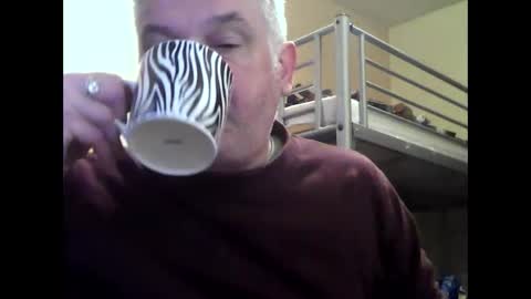 englishguysurrey online show from September 21, 5:33 am