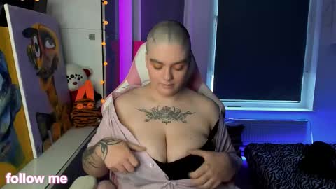 enigmastella online show from January 9, 11:05 am