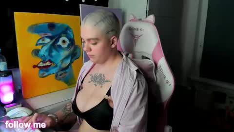 enigmastella online show from January 7, 5:29 pm