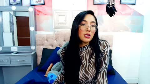 Enyel online show from February 3, 8:35 pm