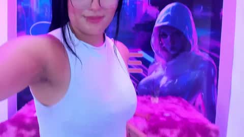 Enyel online show from February 4, 11:27 pm