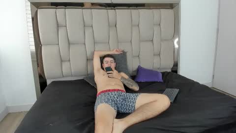 Enzo issis online show from October 19, 6:34 pm