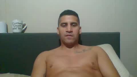 Snapshot of enzoron chatting on January 23, 4:52 am enzoron online show from January 23, 4:52 am