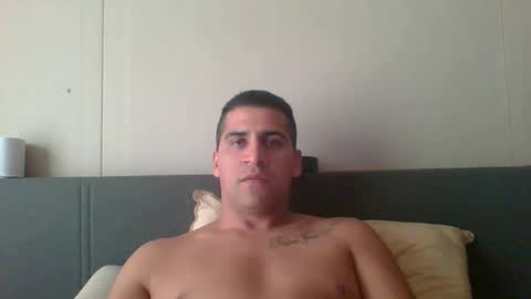 Snapshot of enzoron chatting on February 18, 6:47 pm enzoron online show from February 18, 6:47 pm