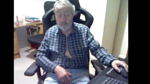 erasmus_d online show from January 15, 5:58 pm