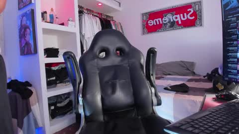 Tht BOSS Eren online show from September 28, 5:49 am