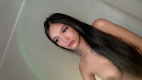 Snapshot of eres_guapa chatting on February 7, 2:19 am Elisa online show from February 7, 2:19 am
