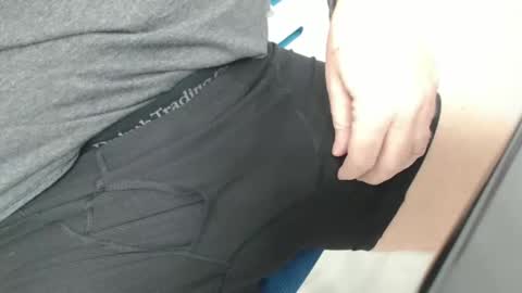 eric100eric100 online show from November 10, 8:11 pm