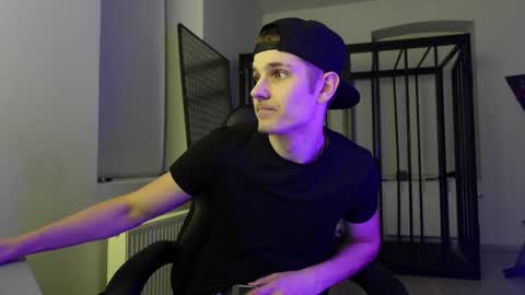    online show from September 26, 8:06 pm