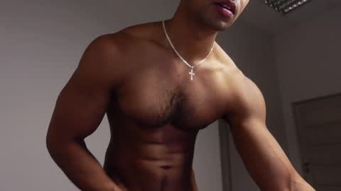 Snapshot of eric_poston chatting on January 15, 5:40 am online show from January 15, 5:40 am