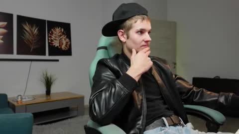    online show from October 12, 3:04 pm