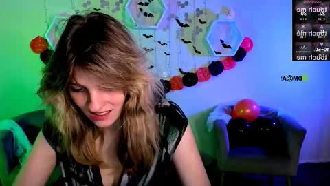 your dear Erica  online show from October 28, 9:54 am