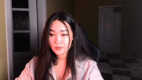 Erica Wayne online show from January 5, 9:48 am