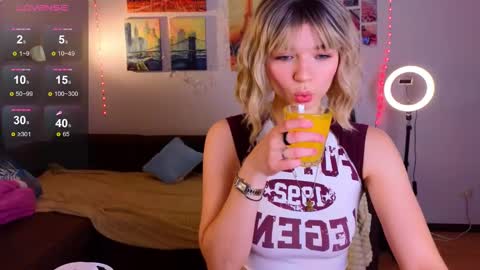 Erica Winterr online show from January 29, 12:13 pm