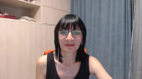 ericablack8 online show from September 16, 5:05 pm