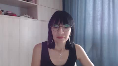 ericablack8 online show from September 14, 9:33 am