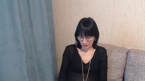 ericablack8 online show from January 13, 8:15 am