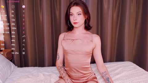 Erica online show from December 8, 12:30 pm