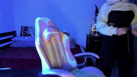 Erica online show from January 18, 6:03 am