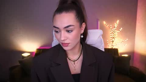 Erica online show from September 24, 7:04 am