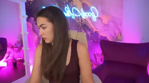 Erica online show from July 7, 1:48 pm